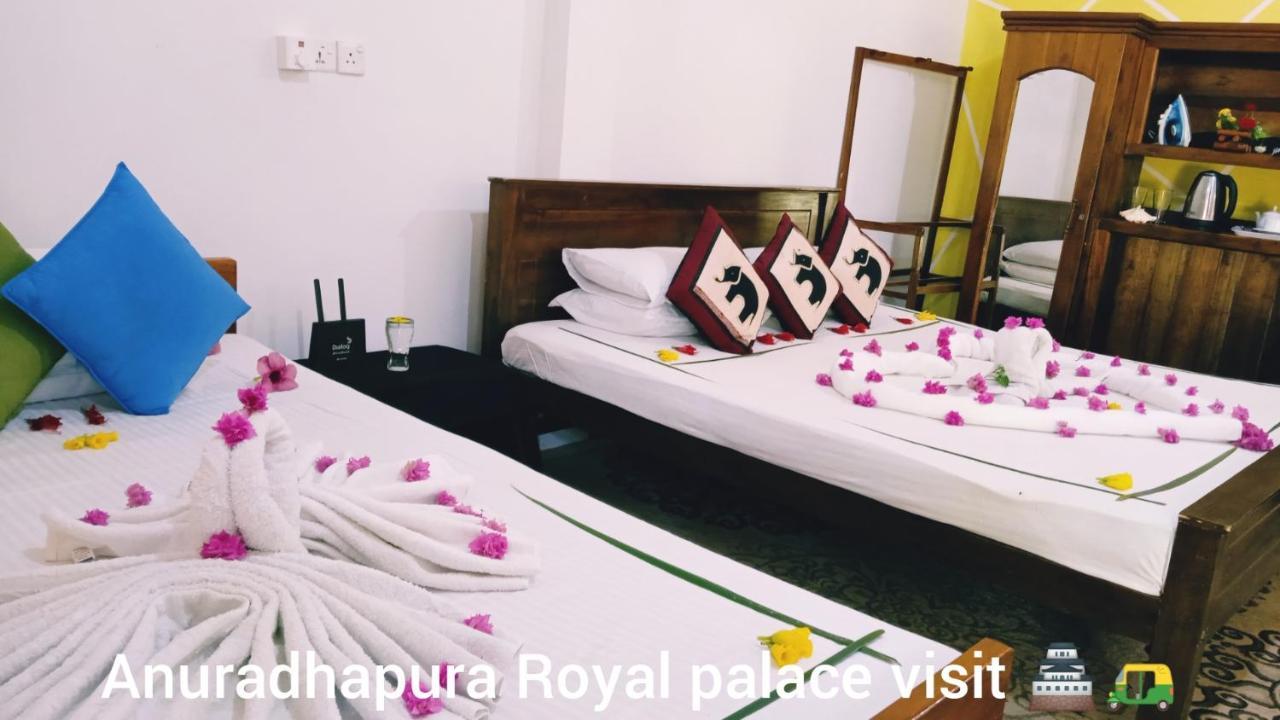 Oleena Home Stay Habarana Bagian luar foto